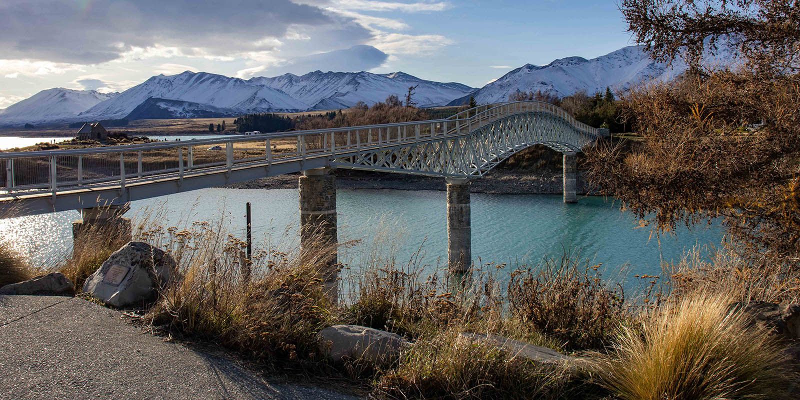 Tekapo foot bridge banner image