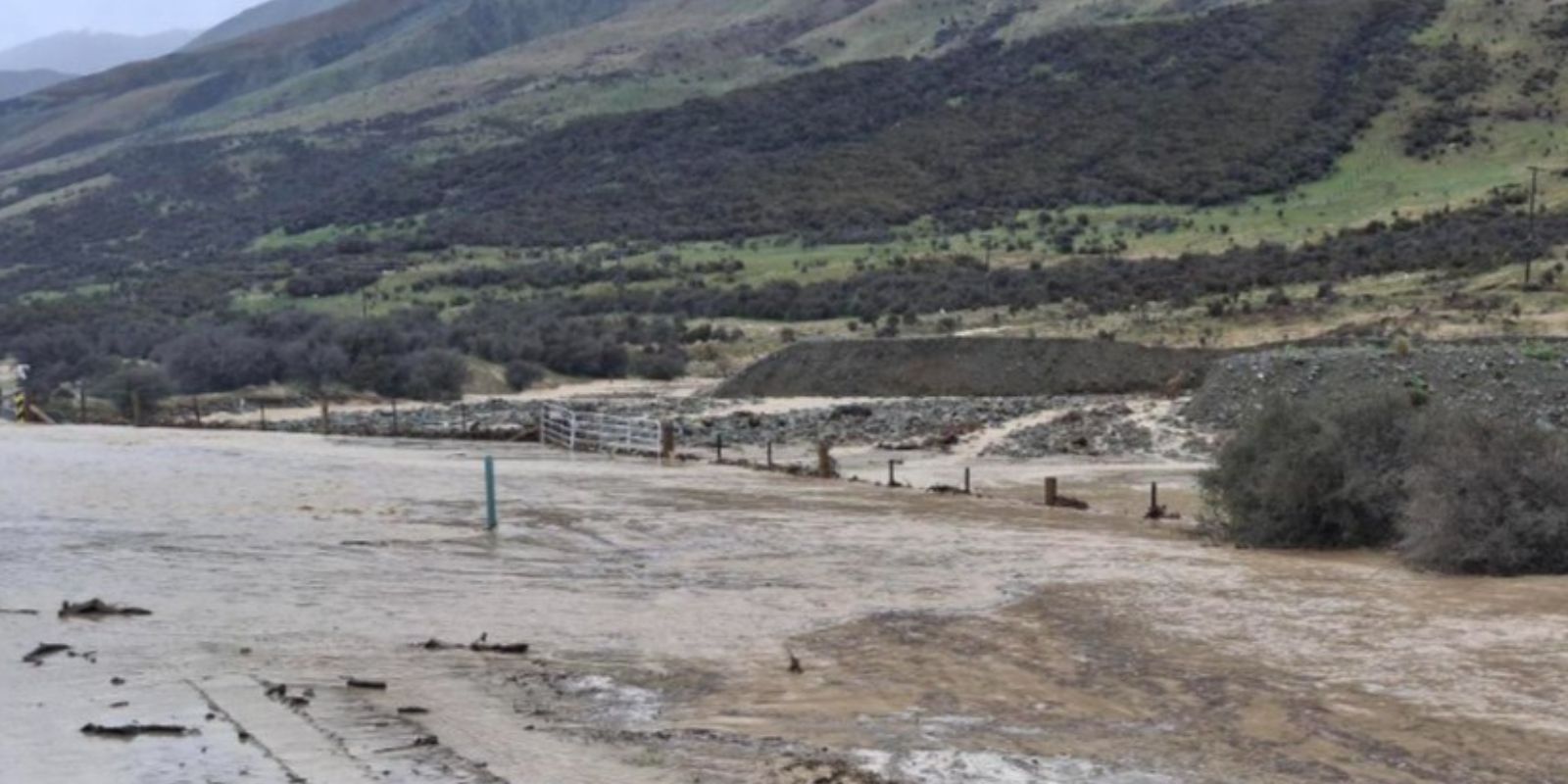 SH80 Dead Horse Stream banner image