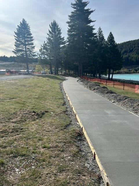 Tekapo Lakefront paths